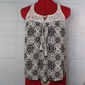 Maurices Floral Lace Thank Top Sz M